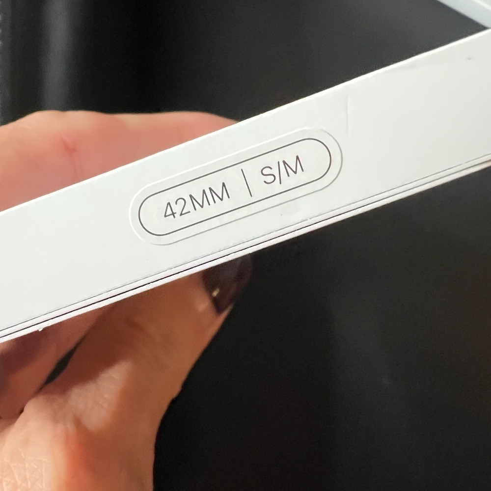 Apple Watch Sport Band 40mm Starlight Off White S M New Sealed OEM Genuine Apple - Picture 3 of 5